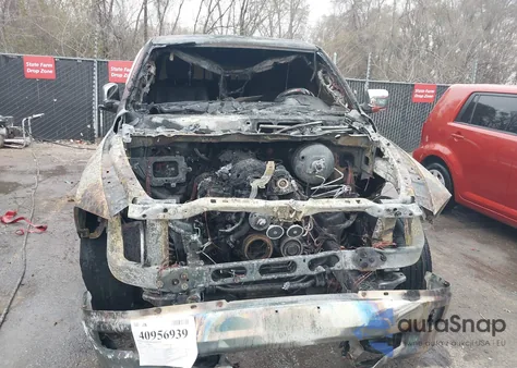 2010 Dodge Ram 1500 Laramie z USA, uszkodzony, nr VIN 1D7RV1CT2AS186687